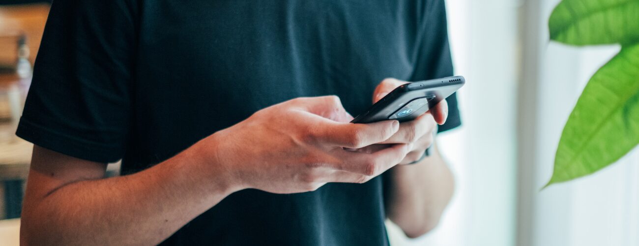 Is A Dating Profile Real or A Bot? Here’s How to Tell